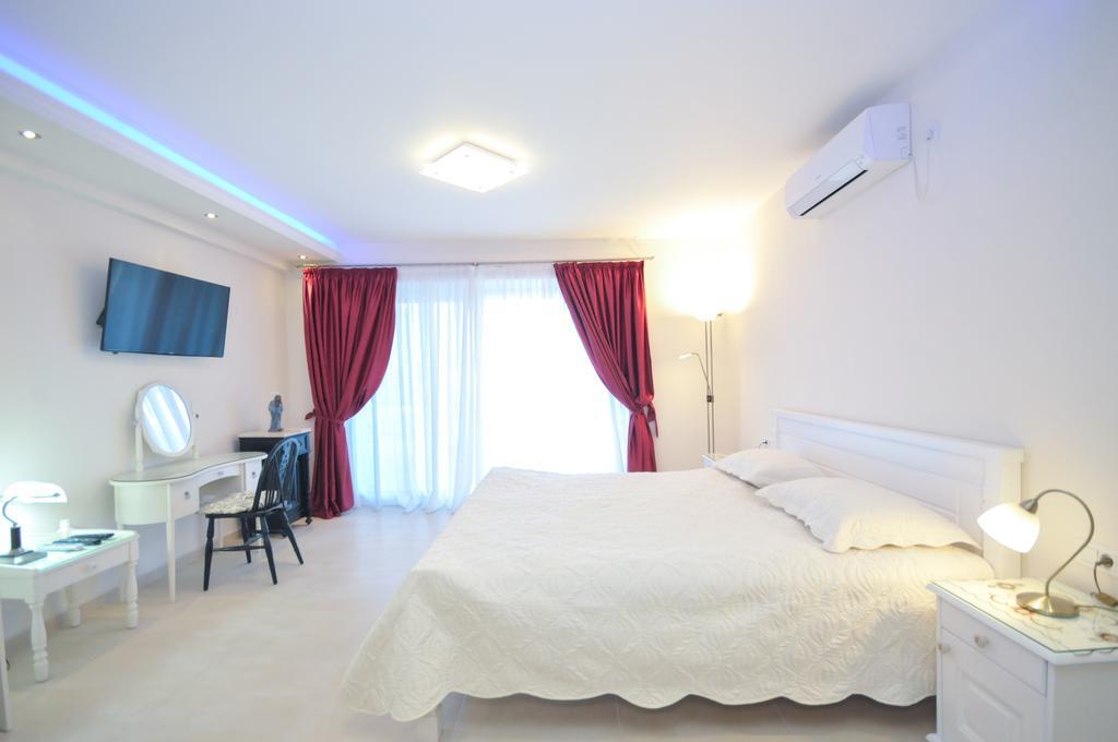 St.George Apartments Petrovac Rum bild