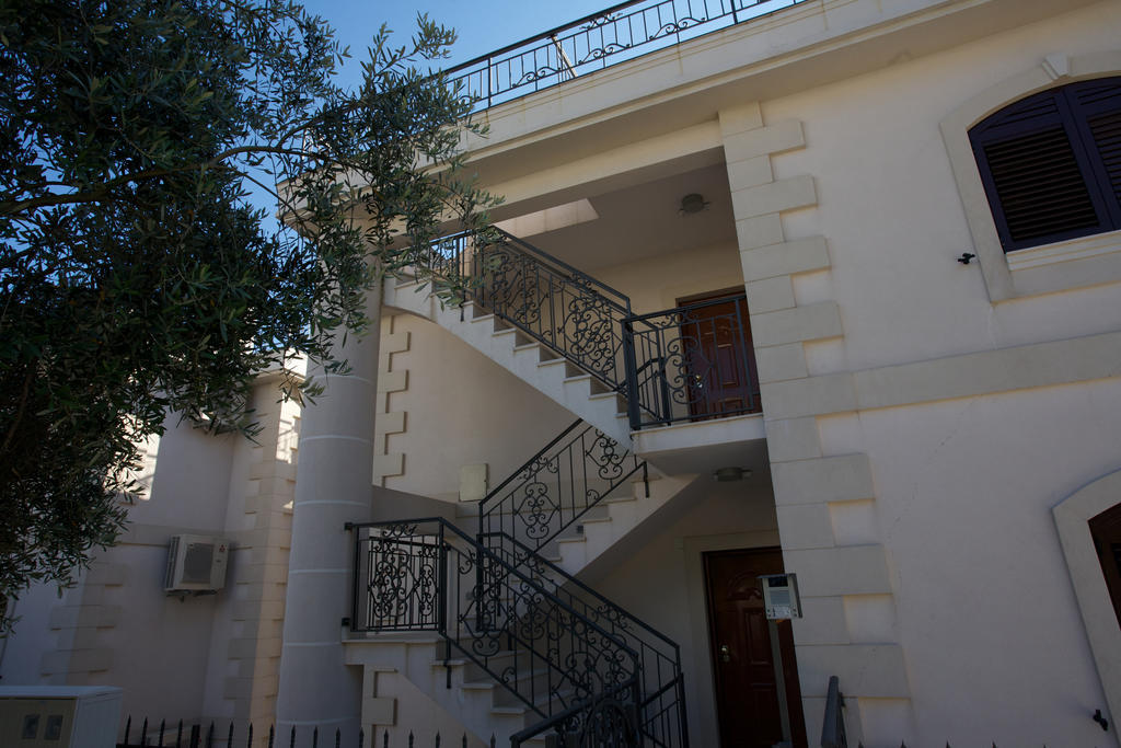 St.George Apartments Petrovac Exteriör bild