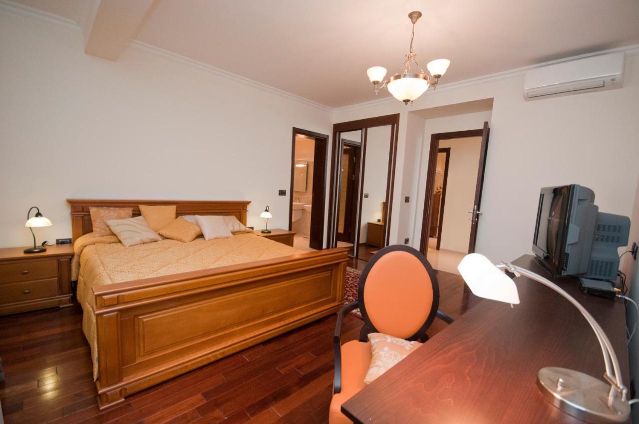 St.George Apartments Petrovac Exteriör bild